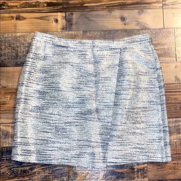 J Crew Grey silver shiny mini skirt size 6 - Picture 1 of 4